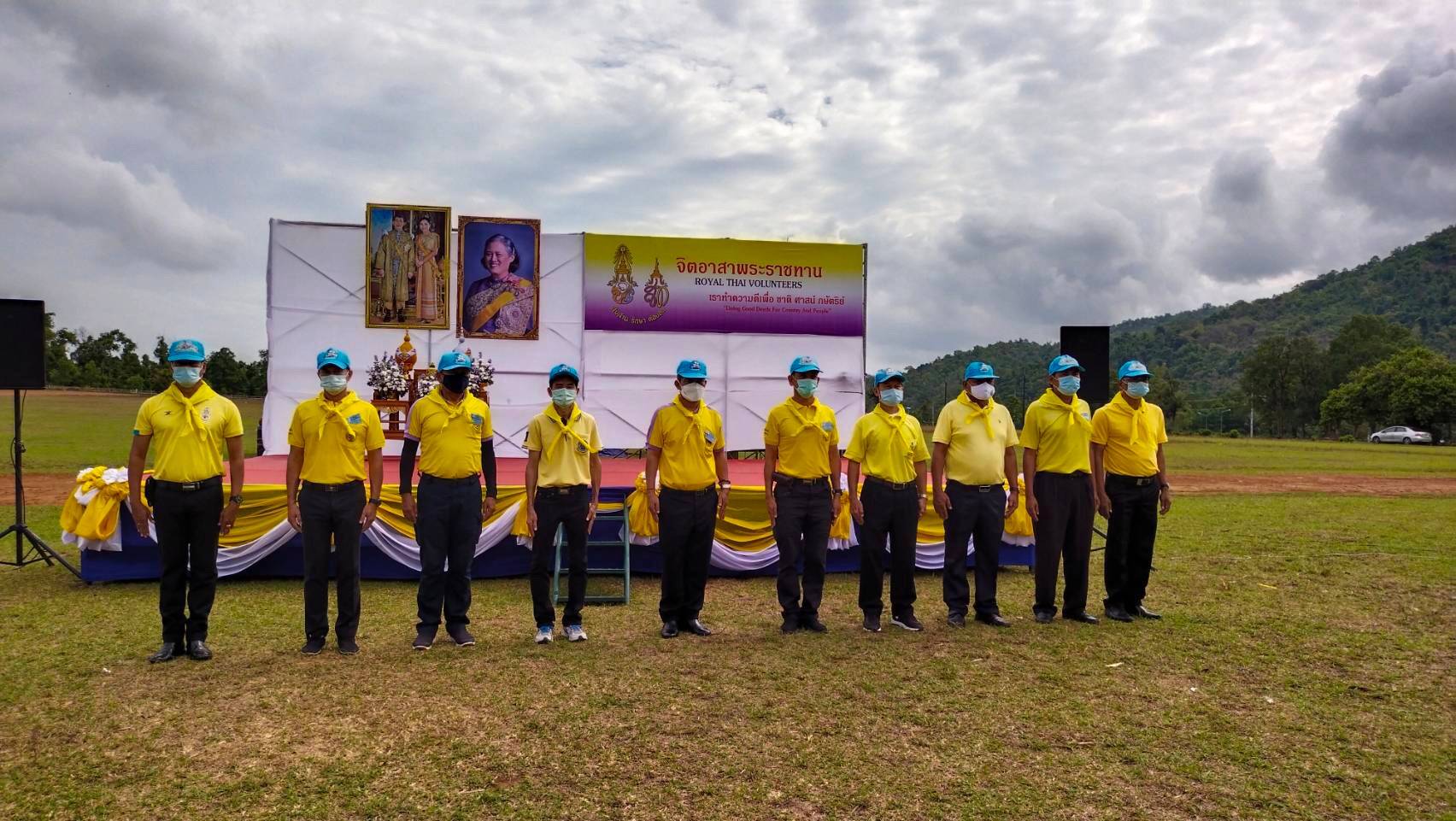 ﻿สำนักงานบังคับคดีจังหวัดกาญจนบุรี ร่วมกิจกรรมจิตอาสา “เราทำความดี เพื่อชาติ ศาสน์ กษัตริย์” เนื่องในวันพระบาทสมเด็จพระพุทธยอดฟ้าจุฬาโลกมหาราช และวันที่ระลึกมหาจักรีบรมราชวงศ์ ประจำปี 2564